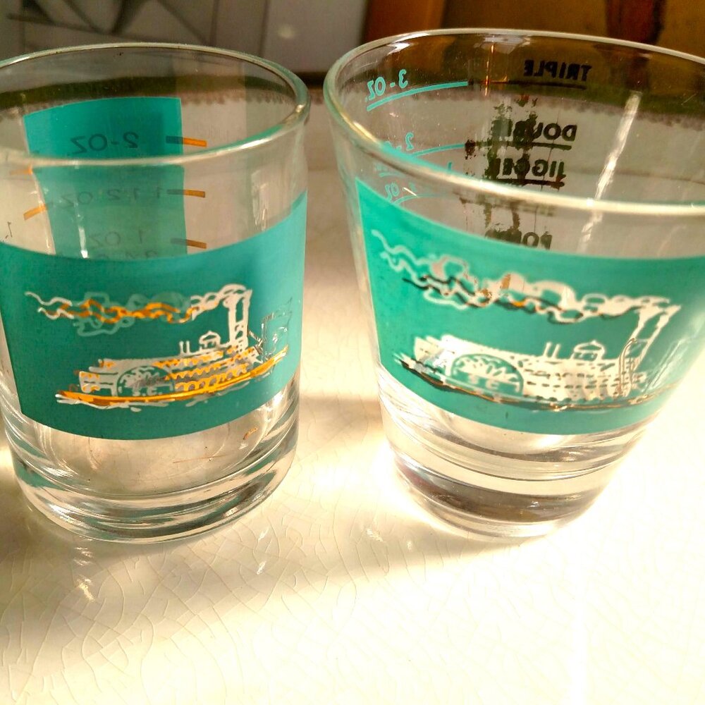 Set of 2 Vintage Libbey Riverboat Shot Glasses Green & Gold 1960’s